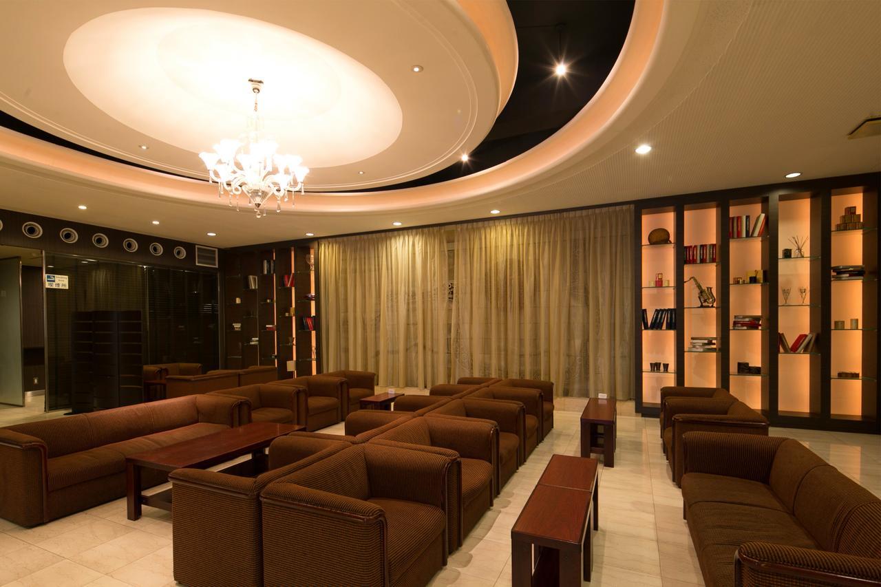 Miyakonojo Green Hotel מראה חיצוני תמונה